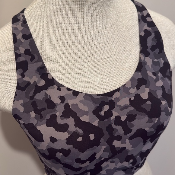 Athleta - ADVANCE BRA B-G - Black Camo - Size 36C - Gently Used - Picture 4 of 12